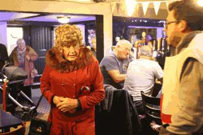 The Old Woman and King George inside the Red Lion in Hollins Green. (Photo: L. Armstrong/M. Seyler)